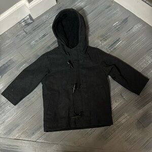 Old Navy Gray pea coat for boys. Excellent condition. Size 2t.